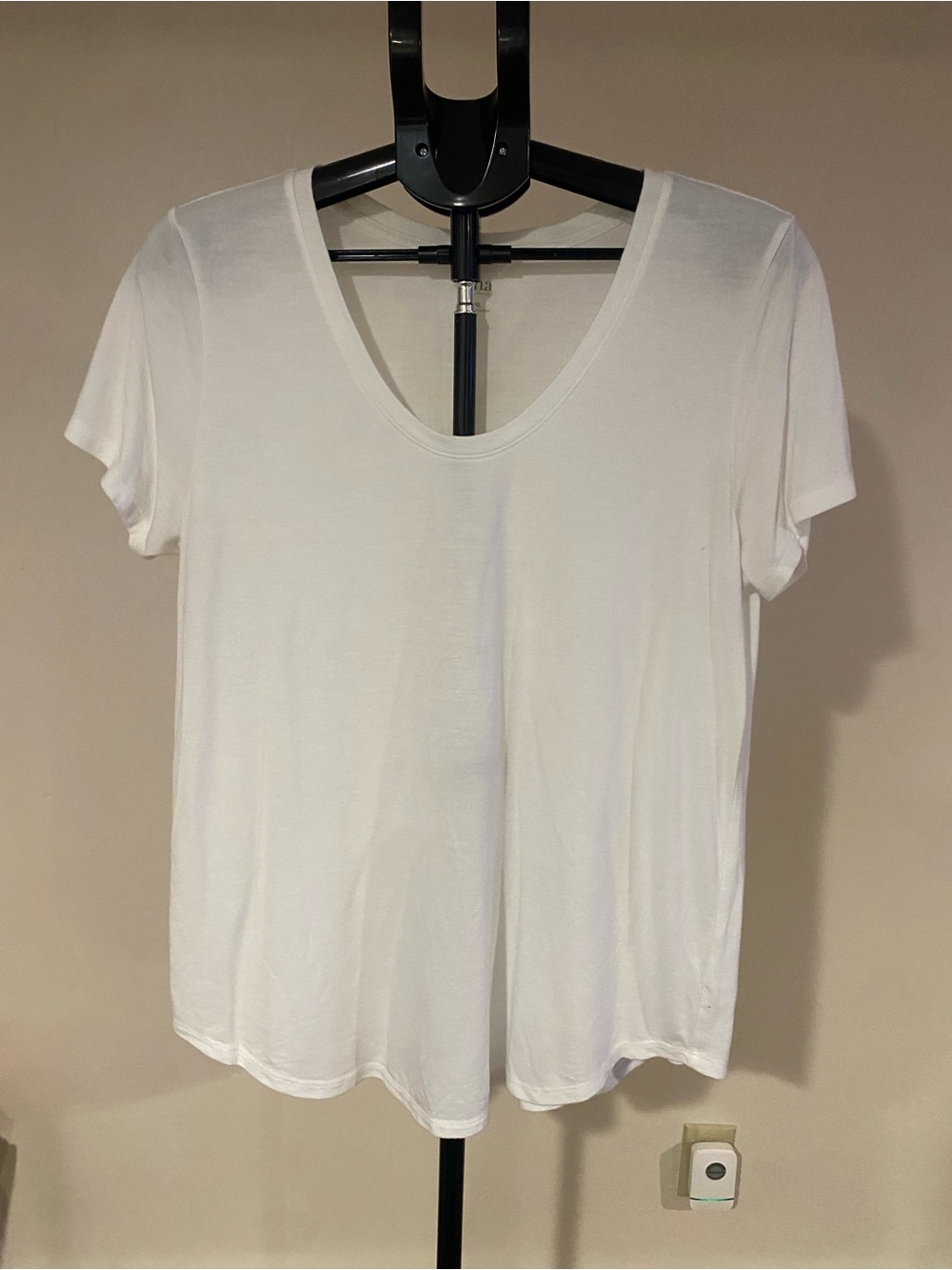 a.n.a White Scoop Neck Short Sleeve Tee